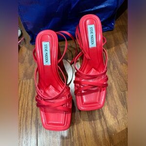 Steve Madden Gutsy Platform Pumps